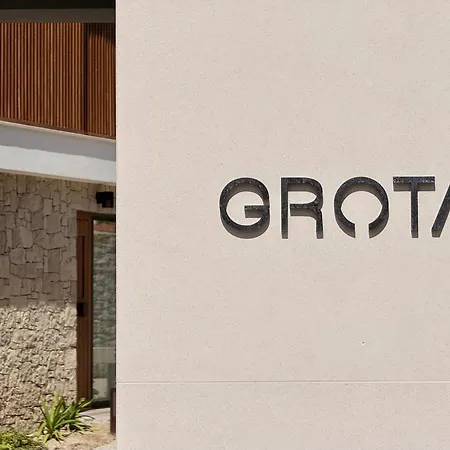 בית חווה Grota לייריה